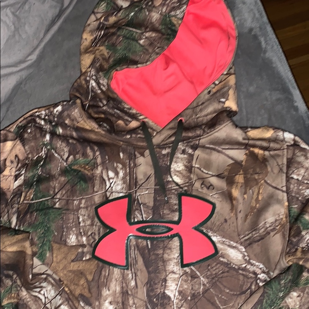 Camo under armor hoodie